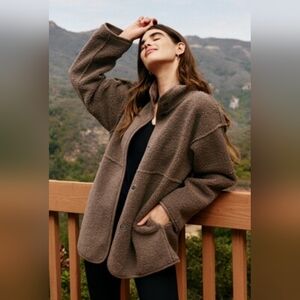 VELVET by Graham and Spencer* reversible ALBANY faux suede Sherpa jacket size L